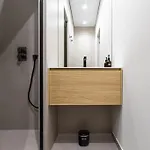 Furnished 1bd Near Monaco