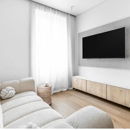 Apartament Furnished 1bd Near Monaco