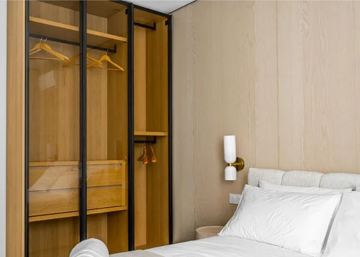 Furnished 1bd Near Monaco