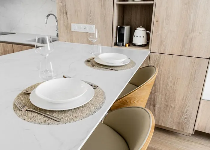 Furnished 1bd Near Monaco